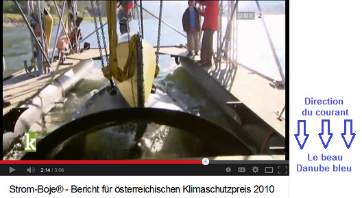 La boue du courant des eaux
                                dans le catamaran encore par la moiti
                                dans le courant - le beau Danube bleu
                                02