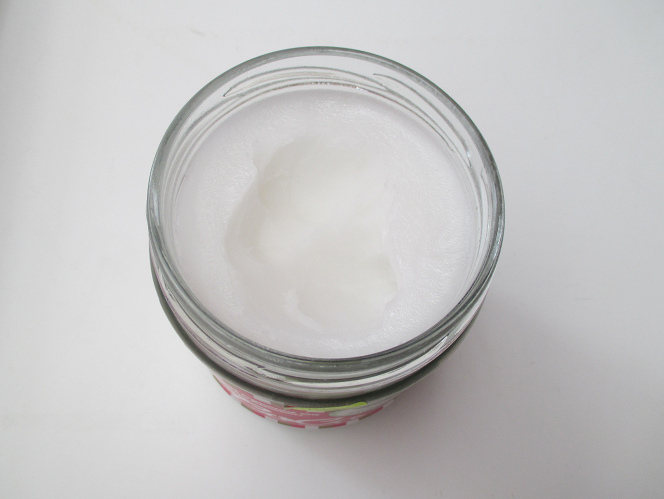 Coconut oil from the Amazon, view of the coconut oil in open glass