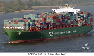 El carguero del molino alemn transporta el aceite de coco desde Ceiln (Sri Lanka) a Alemania.