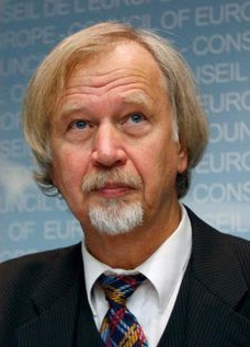 Dr.
                        Wolfgang Wodarg retrato