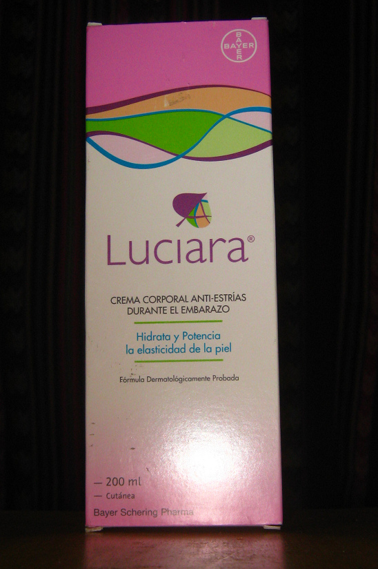 La
                        crema "Luciara" cura bien las estras
                        - y tambin su olor es agradable