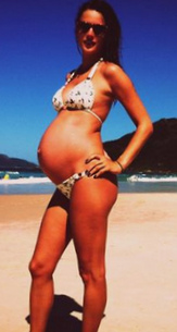 Hochschwanger am
                  Strand