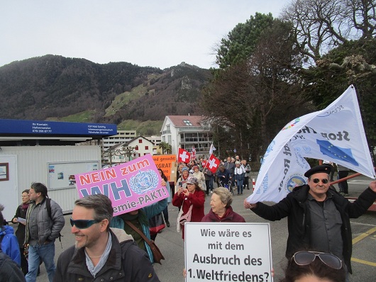 Demo
                  an der Seepromenade 03, Plakate