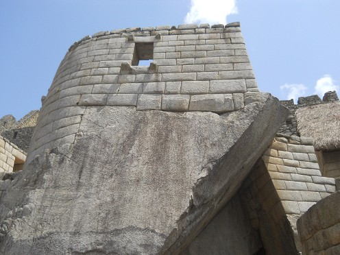 Machu
                              Picchu (Per), el templo del sol con un
                              muro seco curvado