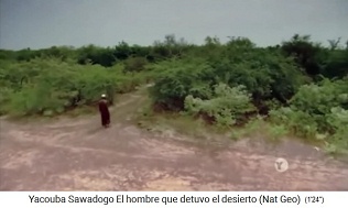 Gourga in Burkina
                        Faso, Yacouba Sadabogo spaziert in seinen Wald