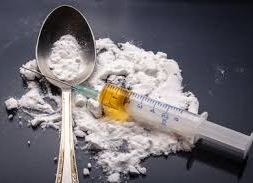 La herona en Vietnam no fue
              diluida ni cortada como en los "EUA" criminales
              y por eso provoc una adiccin inmediata