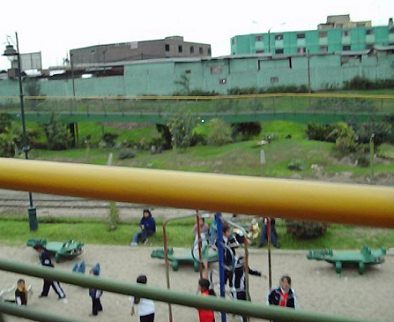 Fantasy 07: benches in
                            form of crocodiles in Wall Park (parque
                            Muralla) in Lima, Peru