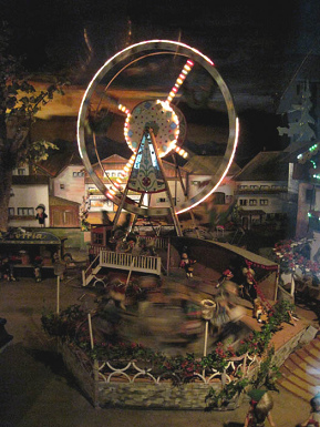 Fairy tale forest in
                              Ibbenbueren 14, funfair model railway with
                              a giant wheel