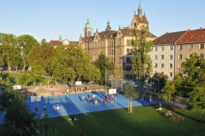 Basketball courts in
                                Dreirosenanlage (Three Roses Park),
                                Basel
