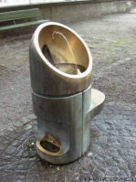 Brunnen mit Trinkwasserzugang fr Kinder,
                        Erwachsene, Behinderte und Hunde. Beispiel:
                        Zrcher "Brnneli"