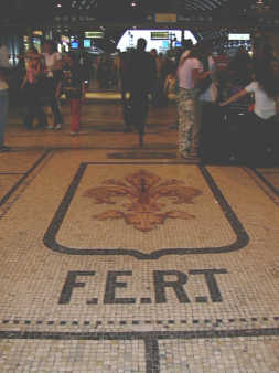Mosaik im Hauptbahnhof Mailand 03,
                              Wappen FERT