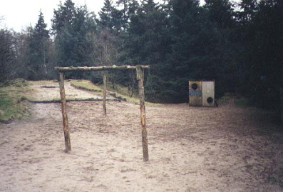Bolzplatz als Fussballfeld im
                              Jugendheim Haidburg, Schleswig-Holstein,
                              Deutschland